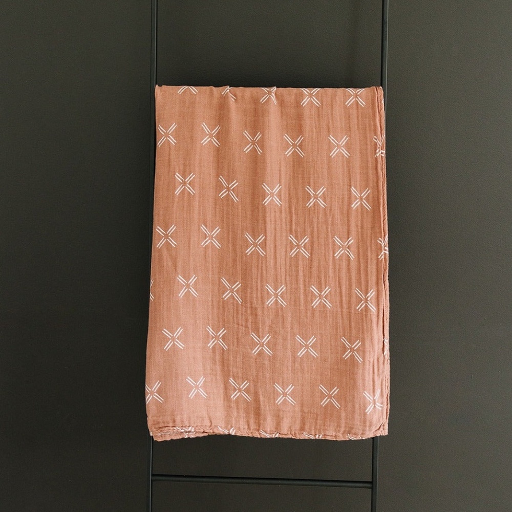 NWT Mebie Baby “Just Peachy” Muslin Swaddle